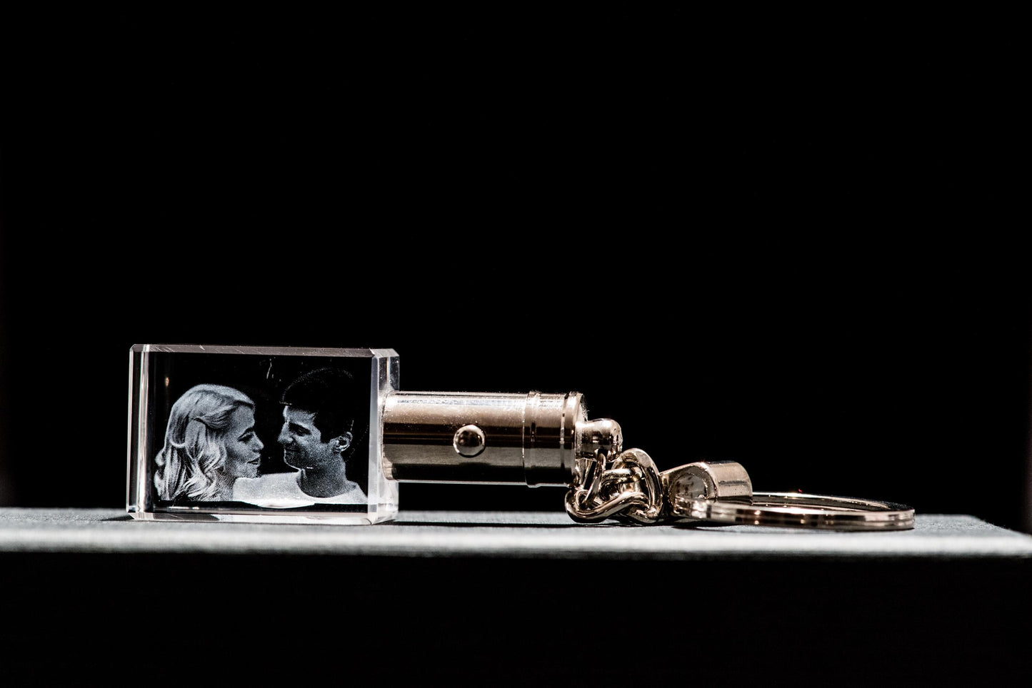 custom laser engraved 3d crystal keychain rectangle