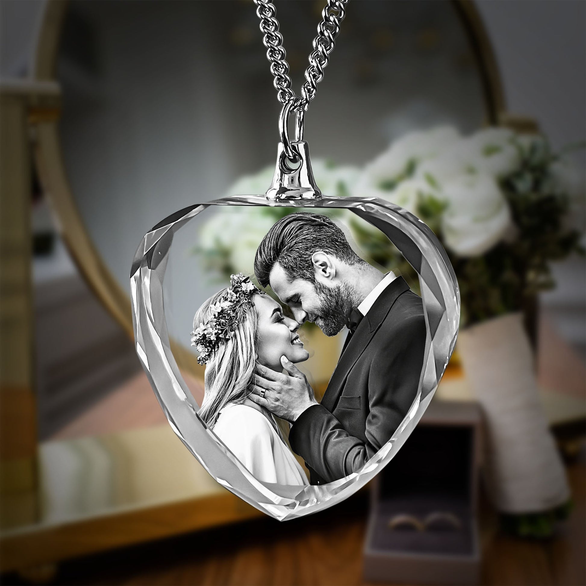 custom laser engraved 3d crystal photo heart shaped necklace
