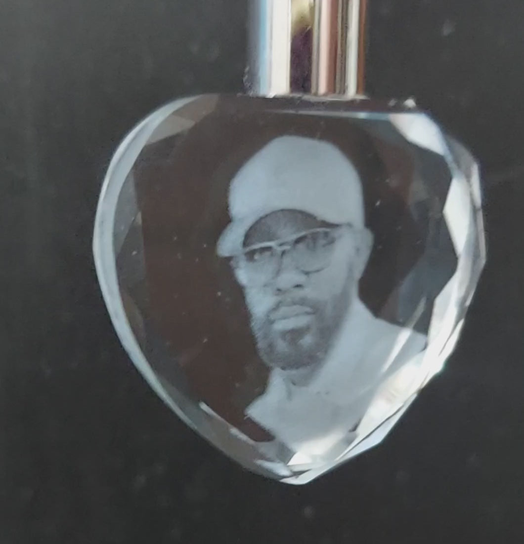 custom laser engraved 3d crystal heart shaped keychain